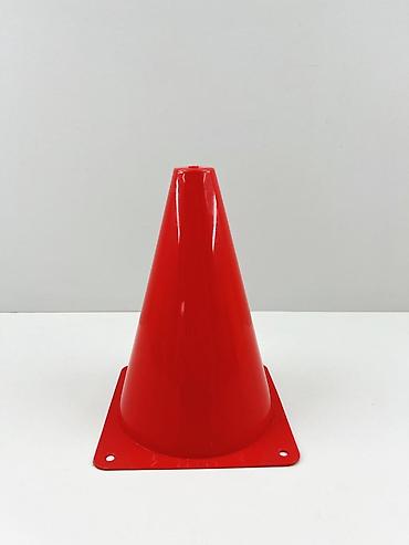 Digər idman və istirahət malları: №: 7185 Məhsulun adı: Məşq üçün konus, qırmızı, plastik, 18 sm Brend — 1