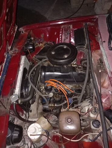 VAZ (LADA): Maşın otur sür maşındı. problemi yoxdur. Pul lazımdı deyə satılır — 10
