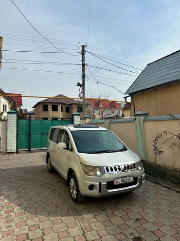 делику: Mitsubishi Delica: 2007 г., 2.4 л, Автомат, Бензин, Минивэн