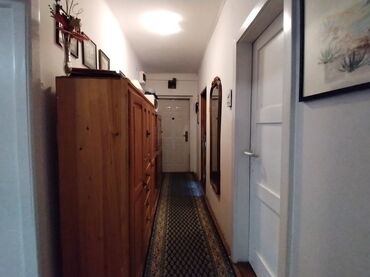 Prodaja stanova: Dvosoban stan sa terasom i pogledom na naselje. - Prostrana — 2