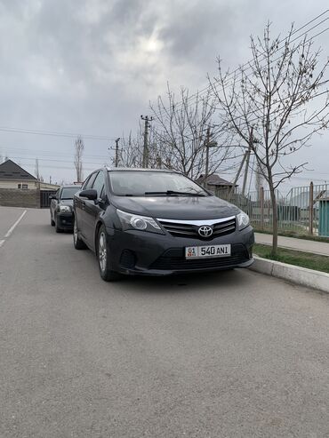 Toyota: Toyota Avensis: 2009 г., 2.2 л, Механика, Дизель, Универсал