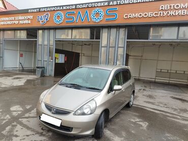 терано 1: Honda Fit: 2005 г., 1.5 л, Автомат, Бензин, Хэтчбэк