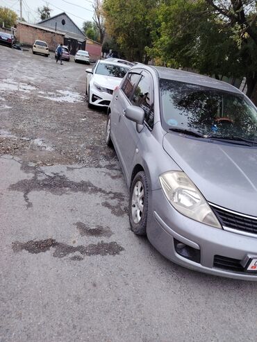 авто шына: Nissan Tiida: 2008 г., Хетчбек