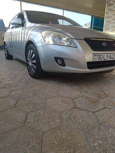 Kia: Kia cee’d hatchback – gümüşü rəng Dizel CRDi 16V mühərrik Mexaniki — 7