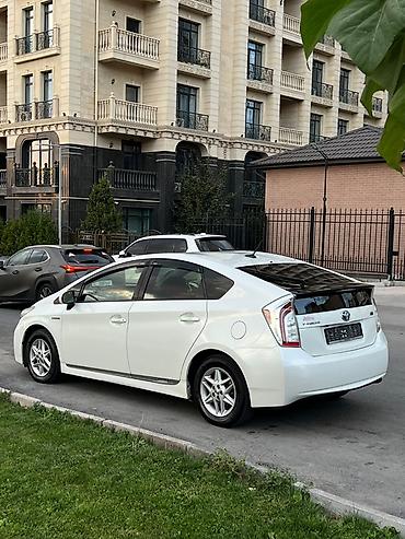 11700: Toyota Prius: 2015 г., 1.8 л, Автомат, Гибрид, Хэтчбэк — 4