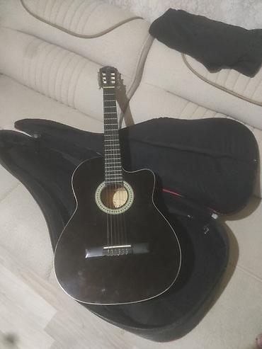 rock gitara: Qara klassik gitara + yumşaq qab (çexol) - Korpus: kəsikli (cutaway) — 2