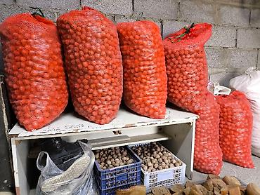 Продукты питания: Грецкий орех в мешках - Урожай в скорлупе, калибр крупный/средний (по — 2