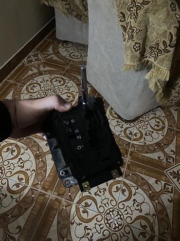 Digər avtomobil ehtiyat hissələri: W210 (4göz)Avtomatik sürət qutusu üçün selektor mexanizmi (AT shifter) — 1