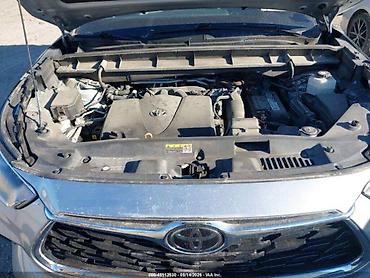Toyota: Toyota Highlander: 2021 г., 3.5 л, Автомат, Бензин — 9