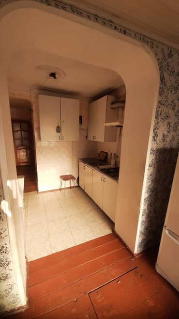 Uzunmüddətli kirayə mənzillər: Bileceride ploşada yaxin 300 nömreli mektebe yaxin 5/1 mertebesinde 2 — 1