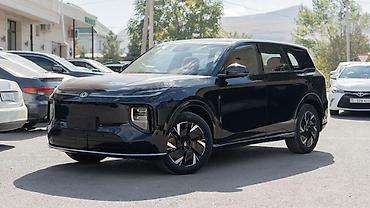 j 05: Changan Qiyuan Q05: 2026 г., 1.5 л, Вариатор, Электромобиль, Внедорожник — 2