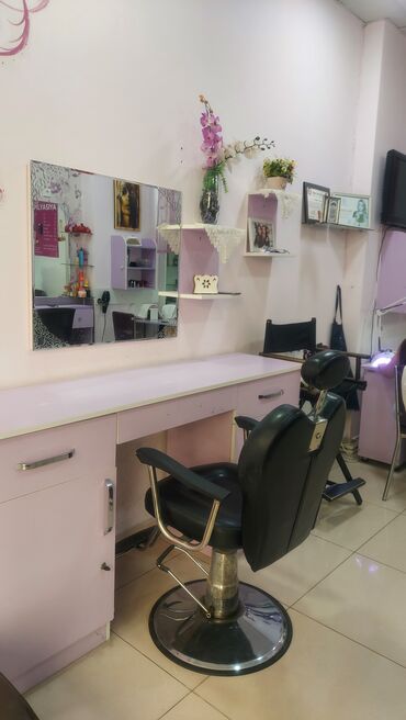 guzgu salon: Б/у, Стол для макияжа, С зеркалом