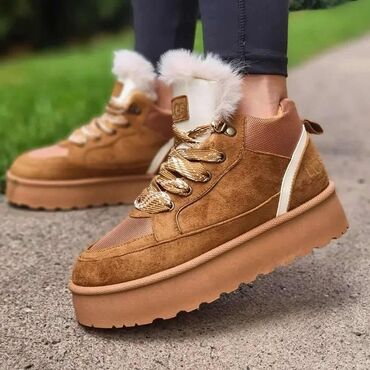 Čizme: 36-41 3300 — 2