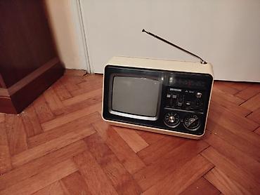 Stari uređaji: Retro tv stari Universum televizor.Prodaje se kao dekoracija jer vise — 13