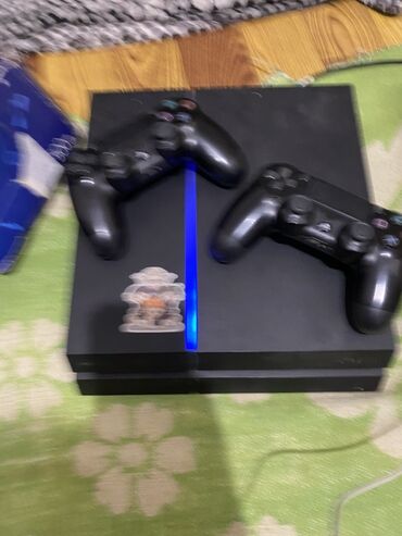 купить диски на сони плейстейшен 4: Игровая консоль Sony PlayStation 4 (толстая версия) с комплектом