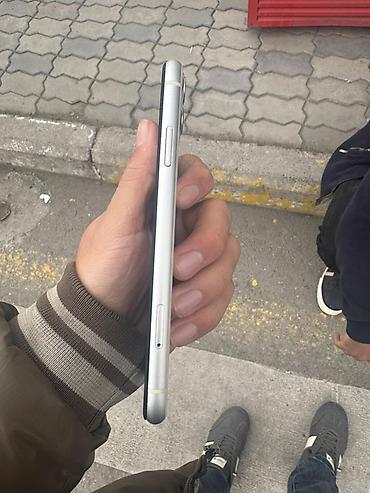 iphone s16: IPhone 11, 64 GB, Gümüşü — 2