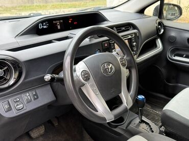 Toyota: Toyota Prius: 1.5 l | 2016 il Hetçbek — 11