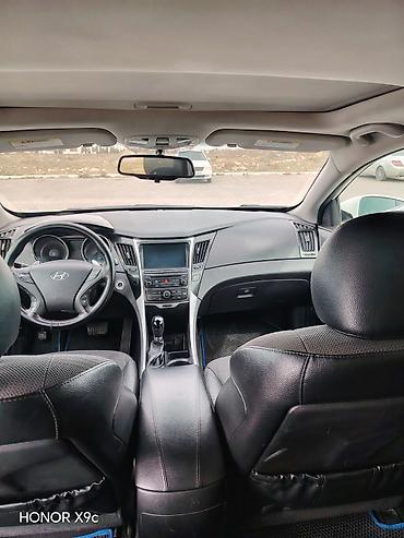 tesla model x: Hyundai Sonata: 2.4 l | 2014 il Sedan — 5