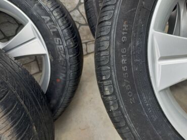 disk r19: Şin GoodYear 205 / 55 / R 16