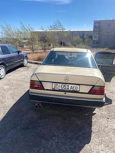 Продажа авто: Mercedes-Benz W124: 1990 г., 2.3 л, Механика, Бензин, Седан — 3
