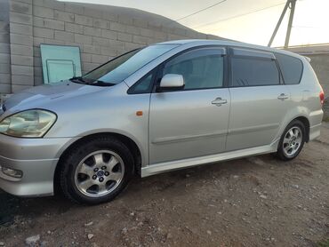 Toyota: Toyota Ipsum: 2002 г., 2.4 л, Автомат, Бензин, Минивэн