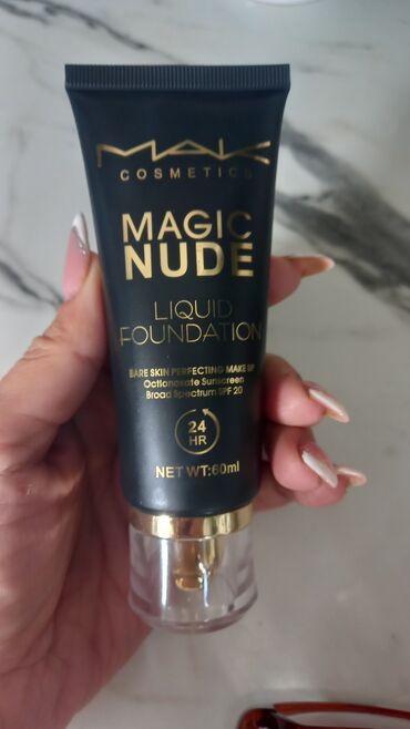 huda beauty tonal krem qiymeti: Yeni tonal krem satılır bej rəngdə