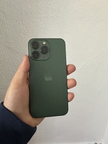 Apple iPhone: IPhone 13 Pro, Б/у, 128 ГБ, Alpine Green, Зарядное устройство, Защитное стекло, Чехол, 76 %