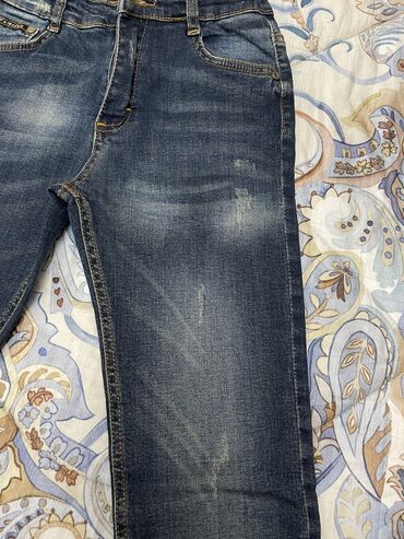 Cinslər və şalvarlar: Джинсы на мальчика 10 лет. Как новые. Одели пару раз — 7