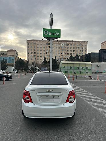 ceşka stop: Chevrolet Aveo: 1.6 l | 2014 il 267752 km Sedan — 1