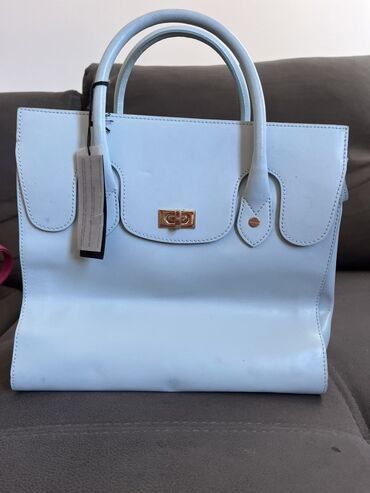 Torbe: Set torbi – različiti modeli i boje - Žuta torba od zrnaste kože na lalafo.rs — 9 Torbe: Set torbi – različiti modeli i boje - Žuta torba od zrnaste kože — 9