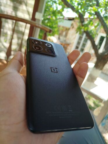 був телефон: OnePlus 10T, 128 ГБ, цвет - Черный