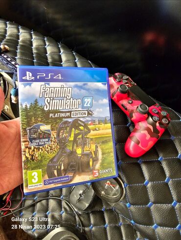 sony playstation 4 qiymeti: Salam tezedir aclib cemi birdefe istfade olunub 90 manatdir qiymeti 50