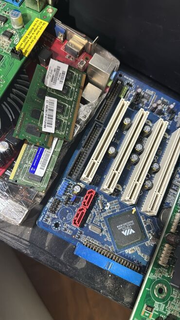 ddr 2 ram: Материнская плата HAMISI, Б/у