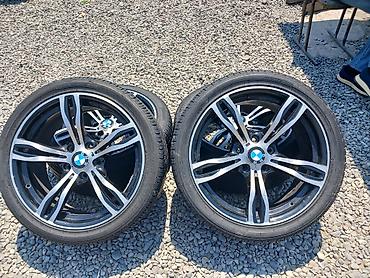 BMW R-18 disk təkər dəsti modeli m5. arxa diskin birində qaynaq olub