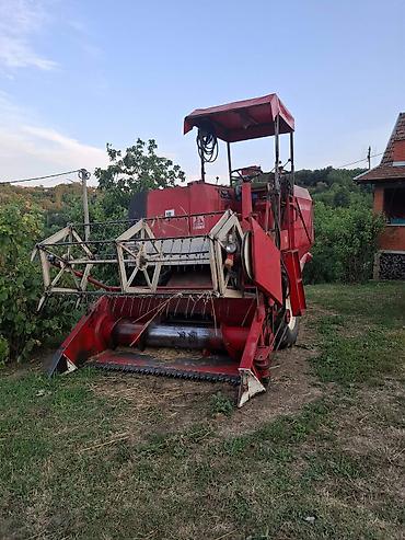 pezo 1: Samohodni kombajn Epple Mobil – žitni heder sa podizačima polegle mase — 1