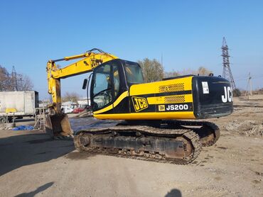 Ekskavator satilir tam islek veziyyetdedir sade matordur oz sexsi