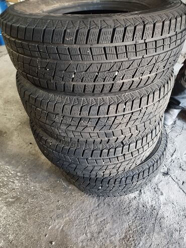 Шины: Продам
зимняя резина 
245/70R16