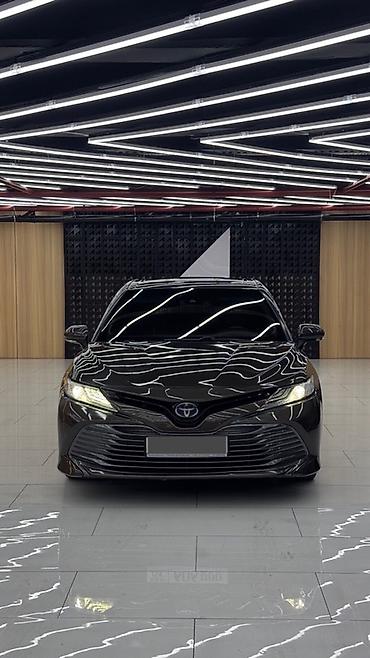 ct 200h: Toyota Camry: 2020 г., 2.5 л, Вариатор, Гибрид, Седан — 1