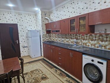 Uzunmüddətli kirayə mənzillər: Əhmədli metrosunun çıxışında, 16 mərtəbəli binanın 8-ci mərtəbəsində 2 — 4