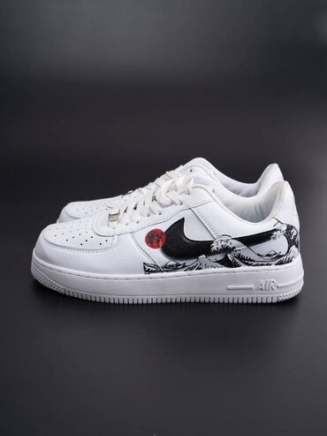 краска для обувь: Кастомные Nike Air Force Japanese flood Рисунок на кроссовках выполнен