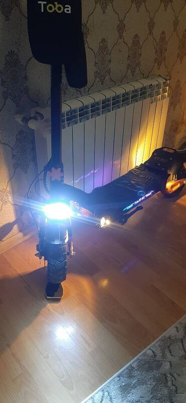 Elektrikli samokatlar: 2 aydır alınıb, pula ehtiyac olduğu üçün satılır. NFC ilə işləyir — 6