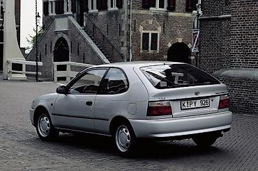 капот машины: Крышка багажника Toyota, 1993 г., Б/у, Оригинал — 5