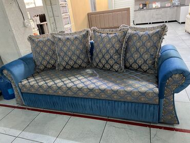 кожаный диваны: Диван-кровать, Новый