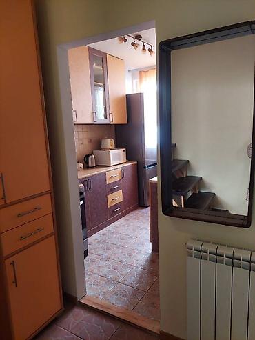 Dugoročni najam stanova: IZDAJEM STAN 90km2 NA STAROM CERAKU (ZARKOVO) Dva nivoa, prvi 50km2 — 16