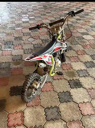 Motosikletlər: Pit bike tipli kiçik ofrood motosiklet Xüsusiyyətlər: - Ofrood üçün — 4