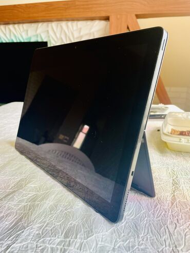 Digər planşetlər: Dell 2 in 1 Tablet 5285 Intel i5 7300U /8GB Ram,256GB SSD NVMe — 8