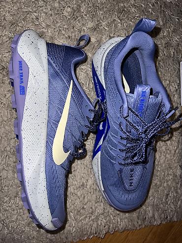 aksa: NIKE Trail Wildhorse 10 World Indigo Alabaster (Women's) br.40, cm — 7