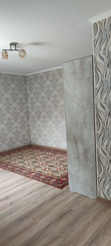 квартиры в бишкеке суточные: 35 м², 1 комната, Бронированные двери, Евроремонт, Парковка