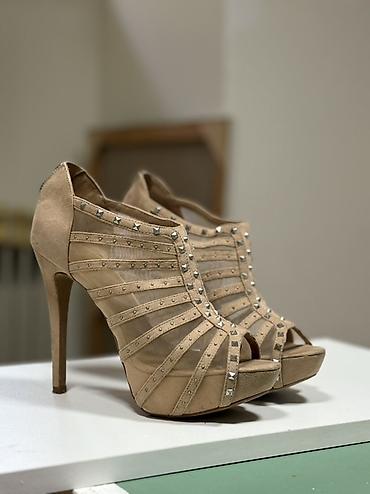 Tuflilər: Tuflilər, Bershka, Ölçü: 39, rəng - Bej, İşlənmiş — 1