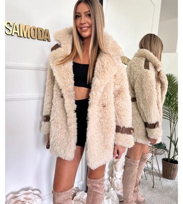 Krzneni kaputi: One size, Sa postavom, bоја - Mlečno-bela — 4